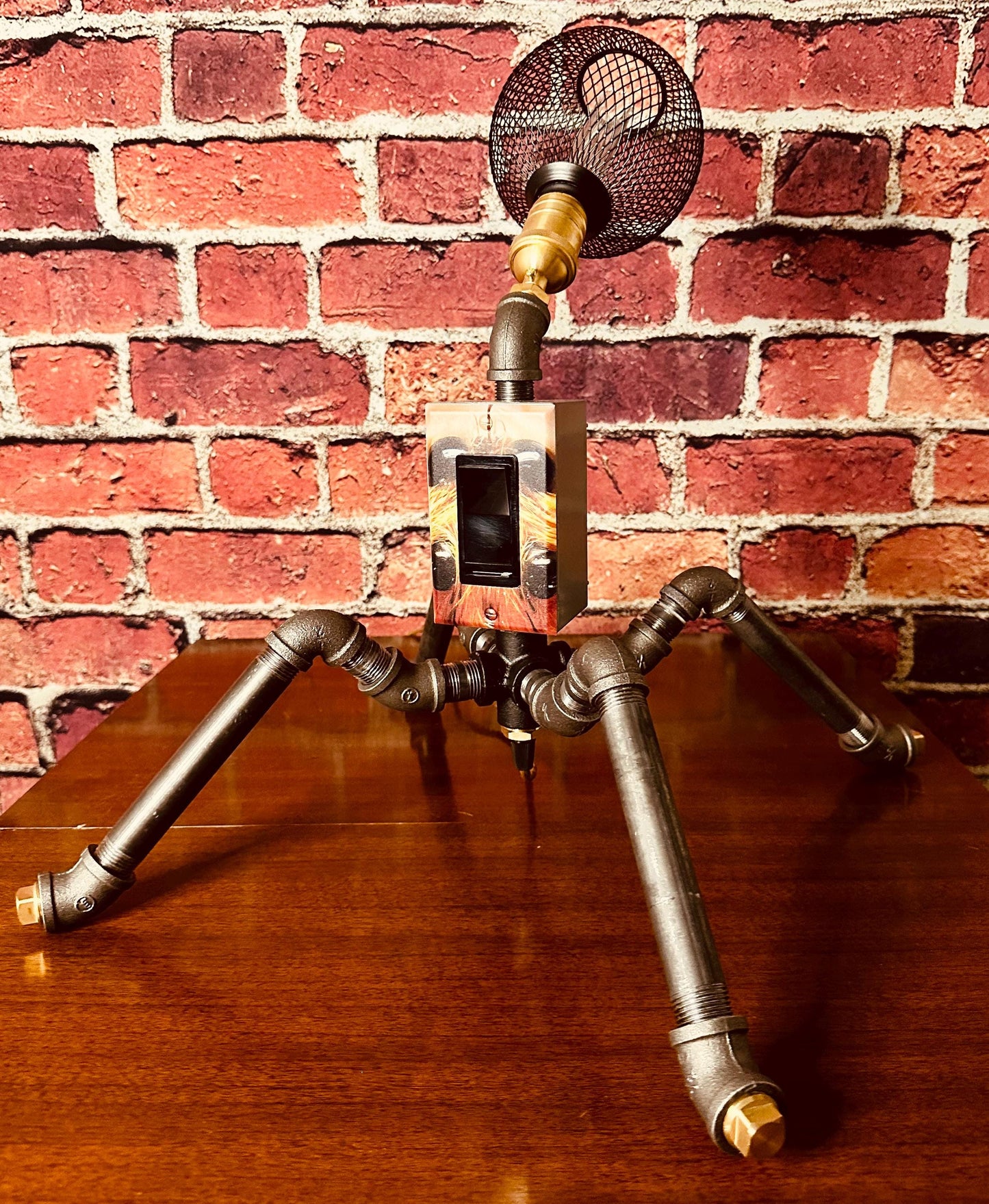 The Arachnoid | Pipe Lamp