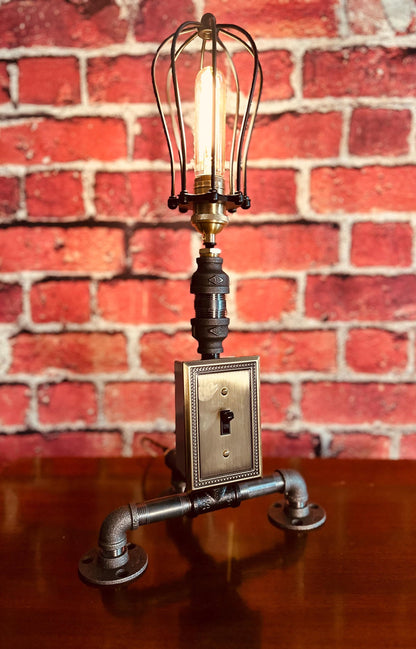 The Gentleman | Pipe Lamp